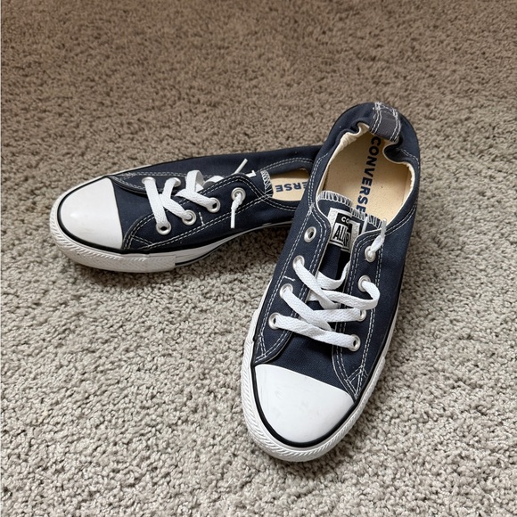 Women’s converse shoes - Picture 2 of 4